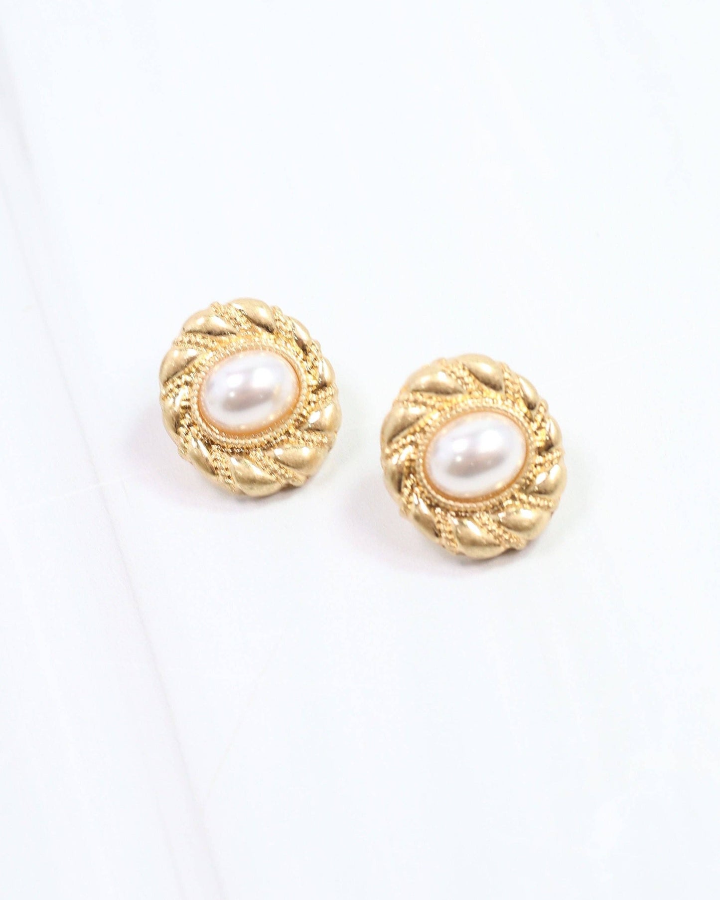 Presley Pearl Earrings