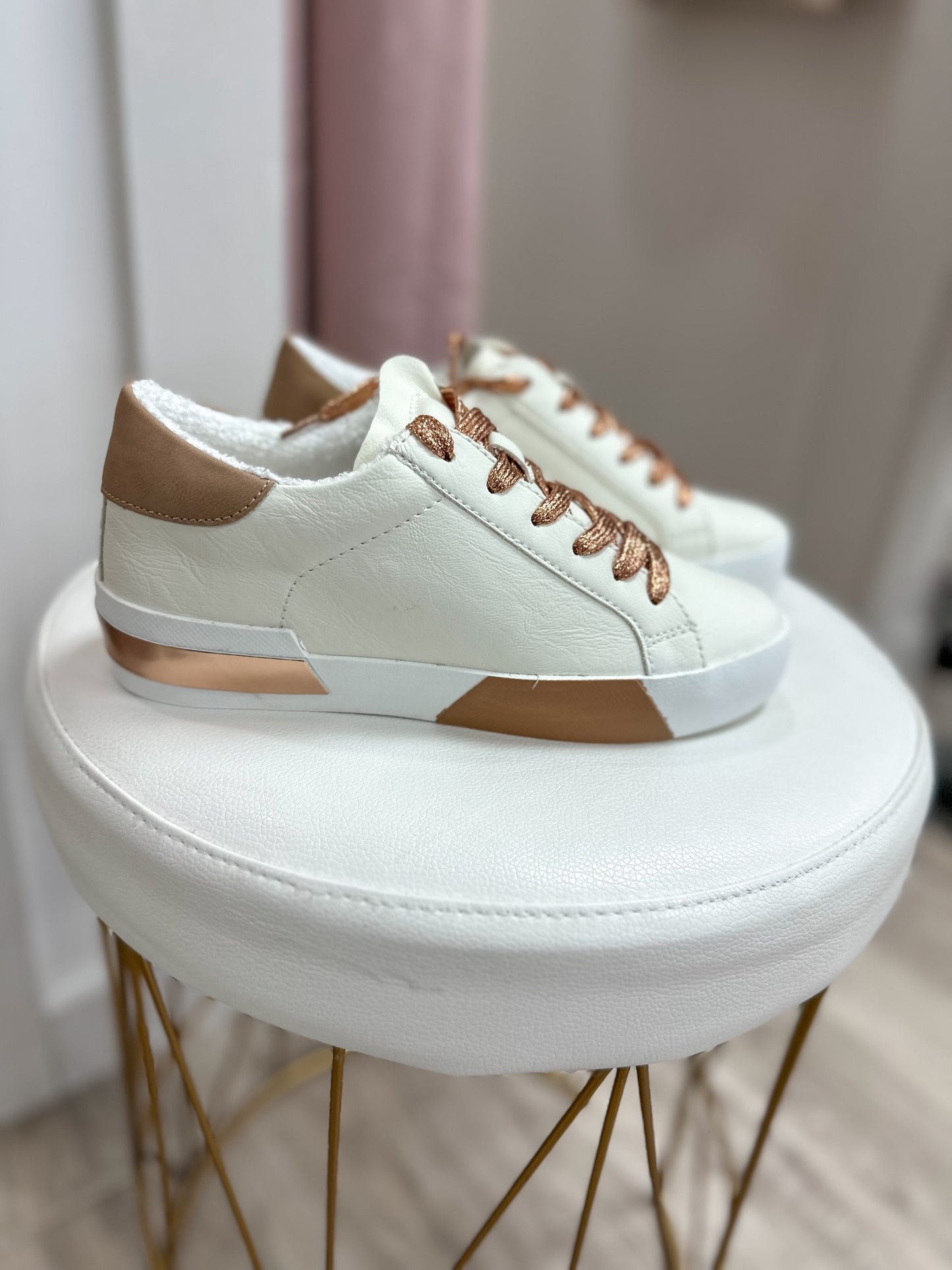 Mya Sneakers