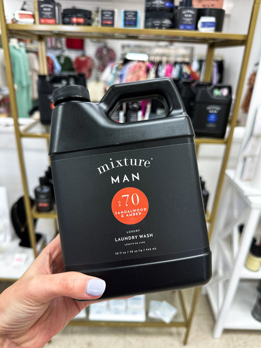 Sandalwood & Amber 32oz Laundry Detergent