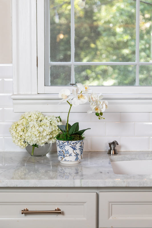 Classic Linen Patterned Candle